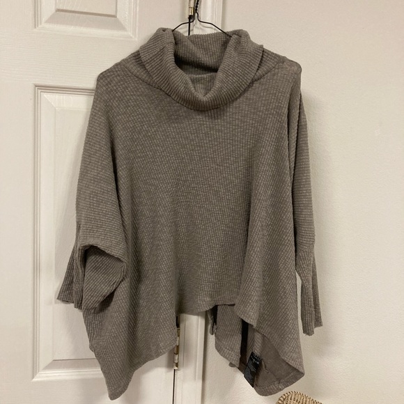 FP Beach Women’s open back mock turtleneck sweater, size sm - Picture 1 of 7